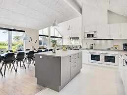 Luxury Retreat for 18 - By Traum Ferienwohnungen