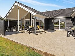 Luxury Retreat for 18 - By Traum Ferienwohnungen