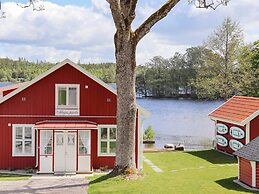 14 Person Holiday Home in Unnaryd-by Traum