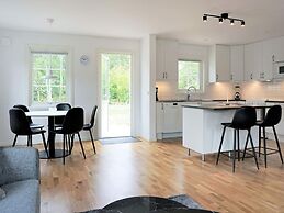 6 Person Holiday Home in Lottorp