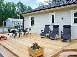 6 Person Holiday Home in Lottorp