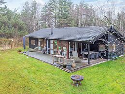 6 Person Holiday Home in Laeso-by Traum