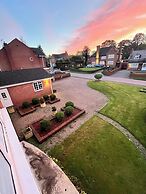 Unwind in Comfort at Cosy Caradus Free Parking