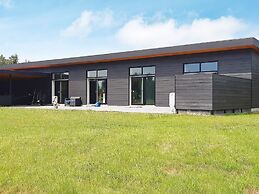 14 Person Holiday Home in Vaeggerlose-by Traum