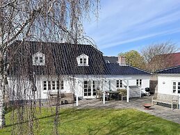 5 Person Holiday Home in Oster Assels-by Traum