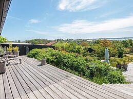 8 Person Holiday Home in Ebeltoft-by Traum