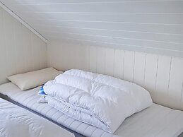 8 Person Holiday Home in Sjernaroy