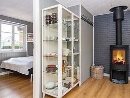 6 Person Holiday Home in Hejls