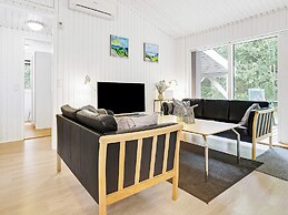 8 Person Holiday Home in Albaek
