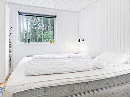 8 Person Holiday Home in Albaek