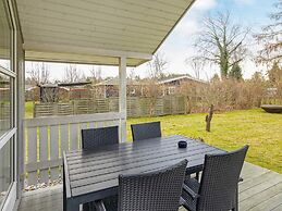 6 Person Holiday Home in Vaeggerlose-by Traum