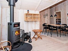 6 Person Holiday Home in Hemmet