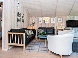 6 Person Holiday Home in Hemmet