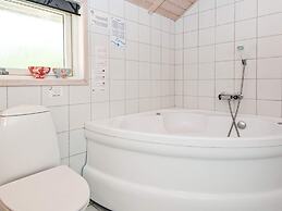 6 Person Holiday Home in Hemmet