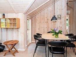 6 Person Holiday Home in Hemmet