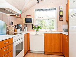 6 Person Holiday Home in Hemmet