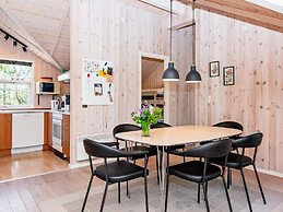 6 Person Holiday Home in Hemmet