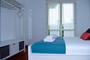 Blue Bellagio by Wonderful Italy