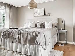 8 Person Holiday Home in Lysekil-by Traum