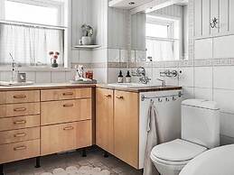 8 Person Holiday Home in Lysekil-by Traum