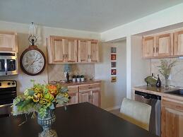 Poolside King Cabana with full kitchen, king bed, sleeper sofa and poo