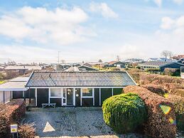 6 Person Holiday Home in Ronde