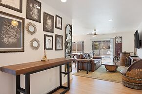 Of Wine & Gods - Hot Tub, Bbq And Fire Pit! 3 Bedroom Home by RedAwnin