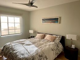 Lanikea Ocean View Apartment 2 Bedroom Condo by RedAwning