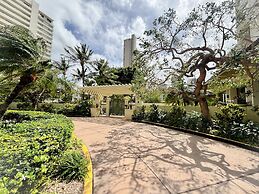 Lanikea Ocean View Apartment 2 Bedroom Condo by RedAwning