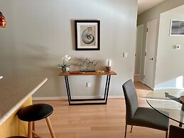 Lanikea Ocean View Apartment 2 Bedroom Condo by RedAwning