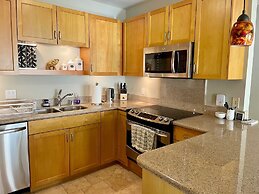 Lanikea Ocean View Apartment 2 Bedroom Condo by RedAwning