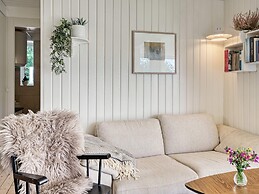 6 Person Holiday Home in Melby