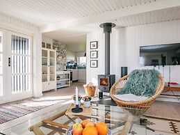 6 Person Holiday Home in Saeby-by Traum