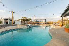 High Desert Dream Home With In Ground Pool And Hot Tub! 3 Bedroom Home