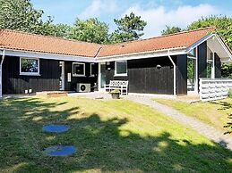 12 Person Holiday Home in Hundested