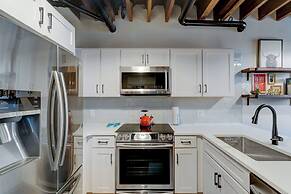 Contemporary Nashville at The 1865