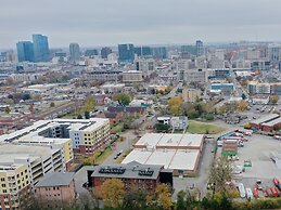 Contemporary Nashville at The 1865