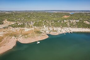 Lake Travis Waterfront Retreat