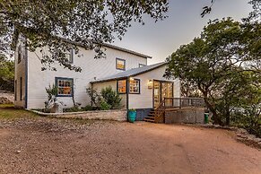 Lake Travis Waterfront Retreat