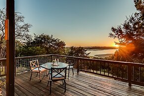 Lake Travis Waterfront Retreat