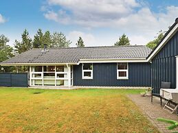 6 Person Holiday Home in Hals