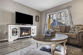 Ozark Overlook - Private Patio & Minutes to Attractions