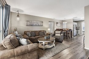 Ozark Overlook - Private Patio & Minutes to Attractions