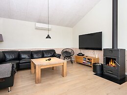 10 Person Holiday Home in Tarm-by Traum