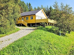6 Person Holiday Home in Naustbukta-by Traum
