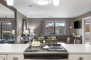 Pool View on Avondale - Walk Out Patio