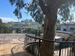 Lazo Eucy Paradise Resort