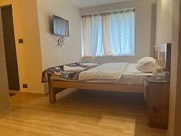 Lazo Eucy Paradise Resort