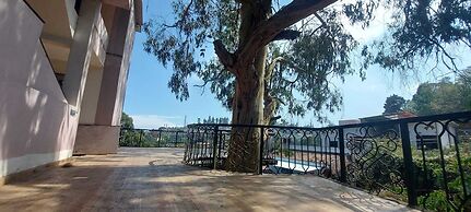 Lazo Eucy Paradise Resort