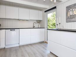 4 Person Holiday Home in Hemmet